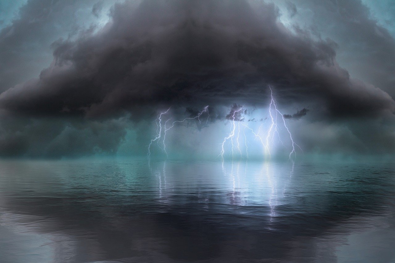 sea, thunder, clouds
